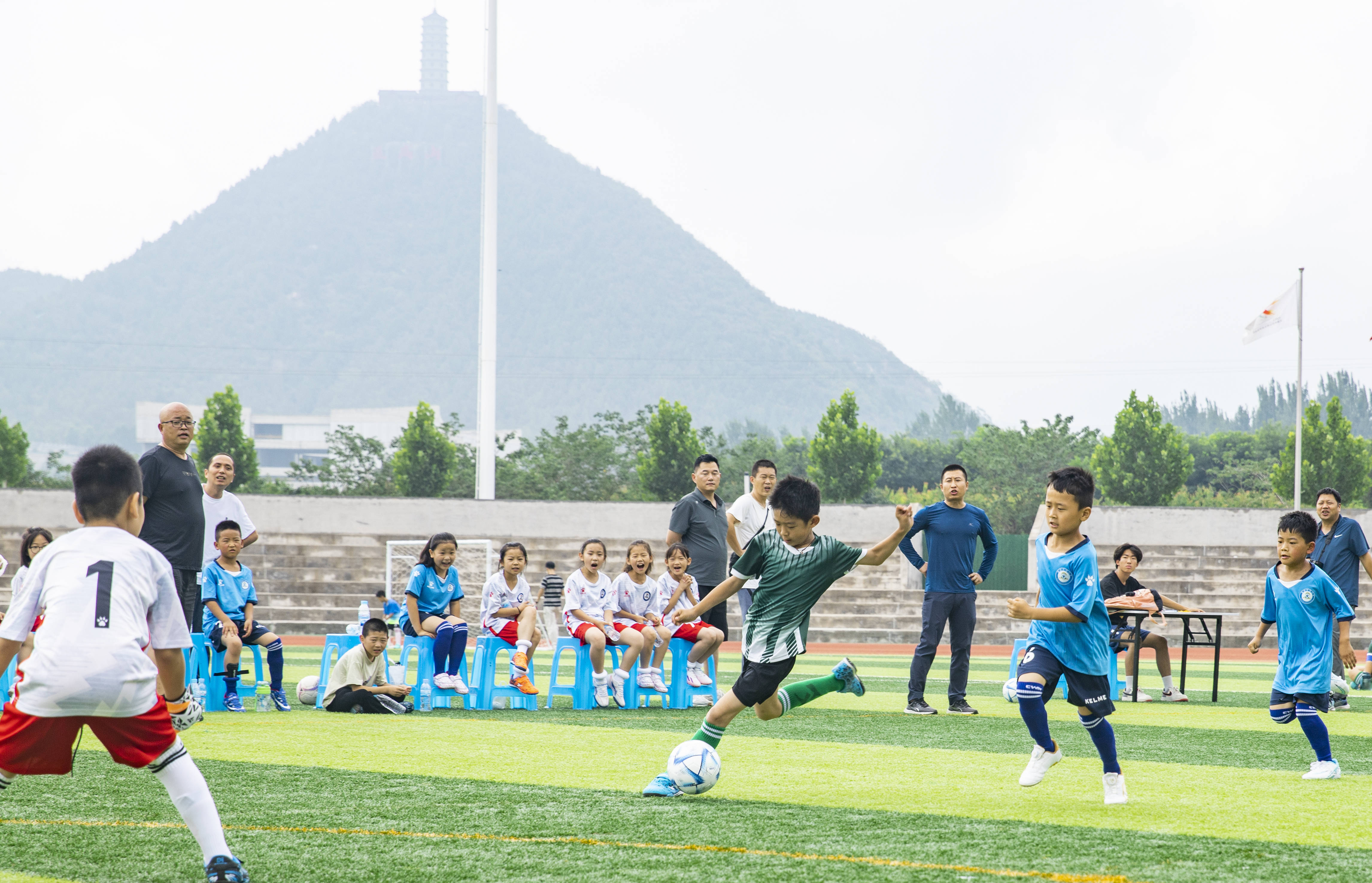 亚洲足球锦标赛即将点燃绿茵战火的球员